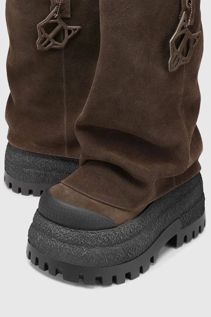 Naked Wolfe Велурени ботуши Disturb в кафяво с платформа Disturb Chocolate Suede