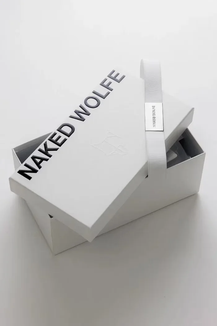 Naked Wolfe Велурени маратонки Adored в бежово Adored Off White Suede