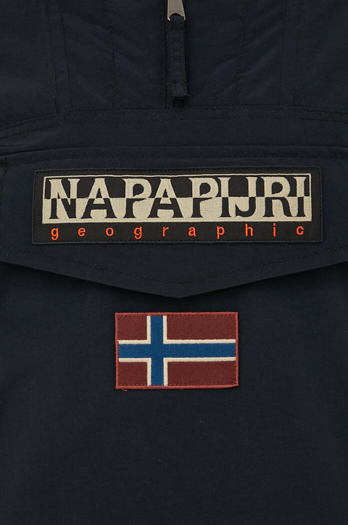 Napapijri Яке в черно със зимна изолация