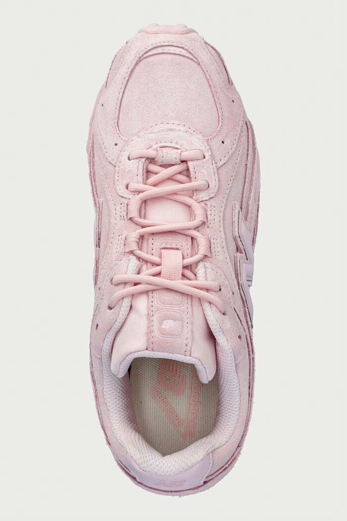 New Balance 204 маратонки дамски от велур розови U204L2BL