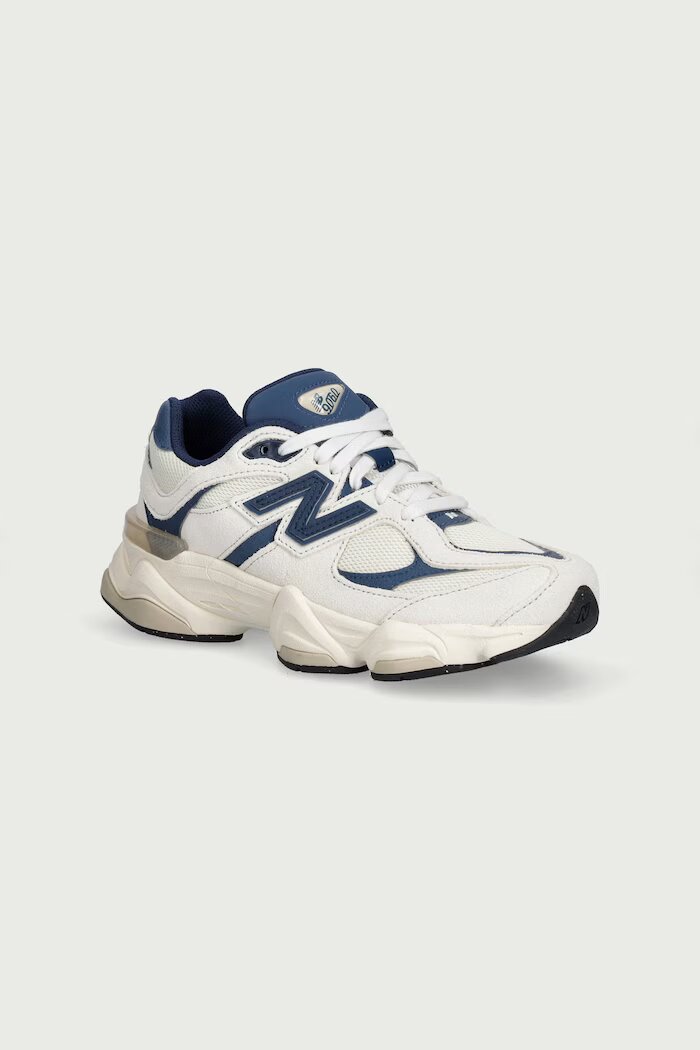 New Balance 9060 маратонки за деца бежови G90602JM