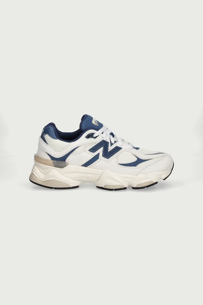 New Balance 9060 маратонки за деца бежови G90602JM