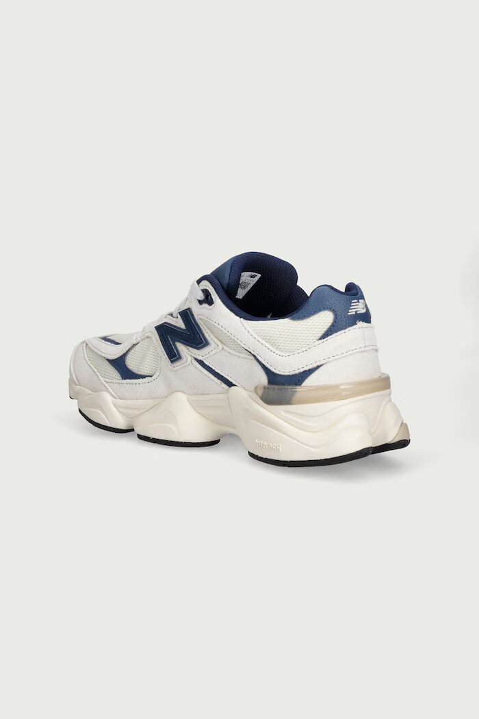 New Balance 9060 маратонки за деца бежови G90602JM