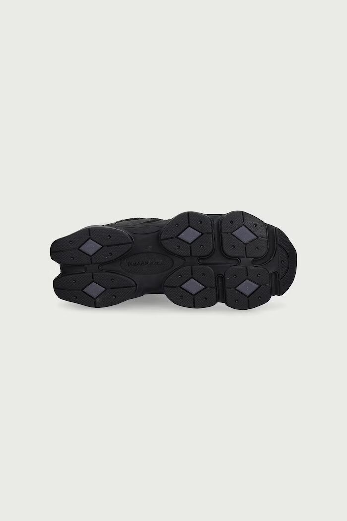 New Balance 9060 маратонки за деца черни G90606YK