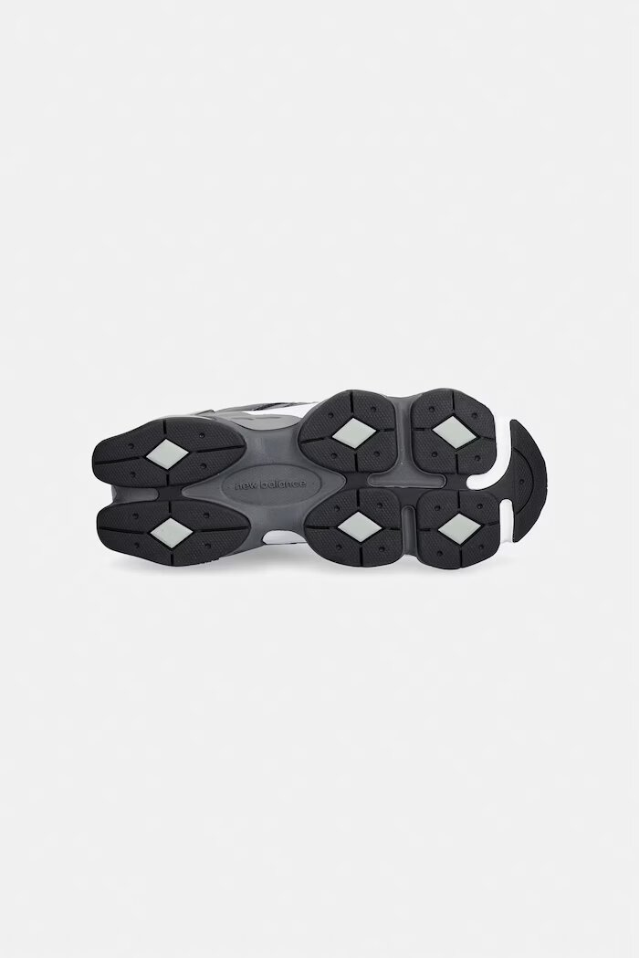 New Balance 9060 маратонки за деца сиви G90603BN