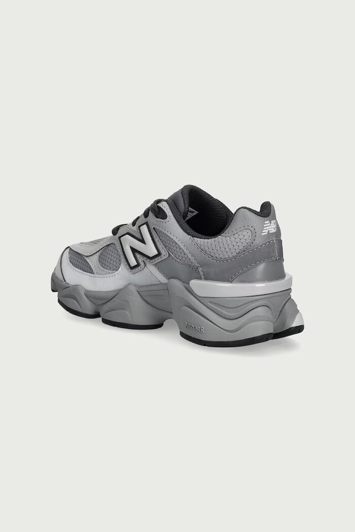 New Balance 9060 маратонки за деца сиви P906033P