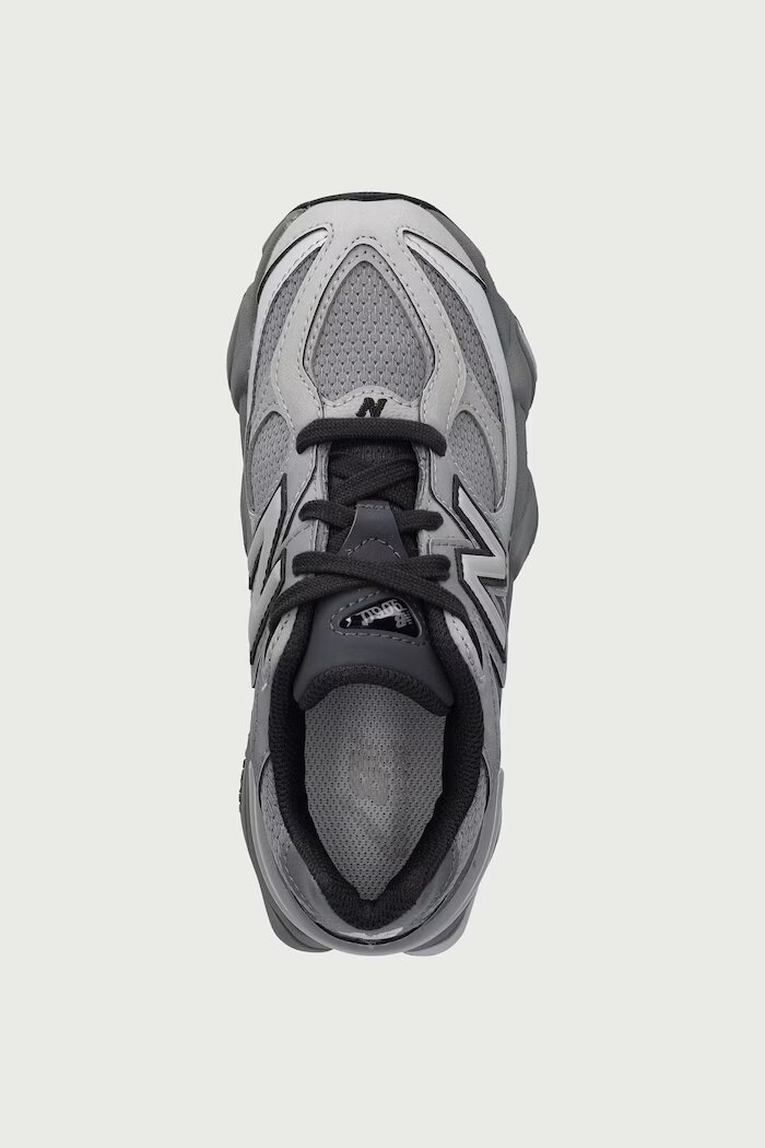 New Balance 9060 маратонки за деца сиви P906033P
