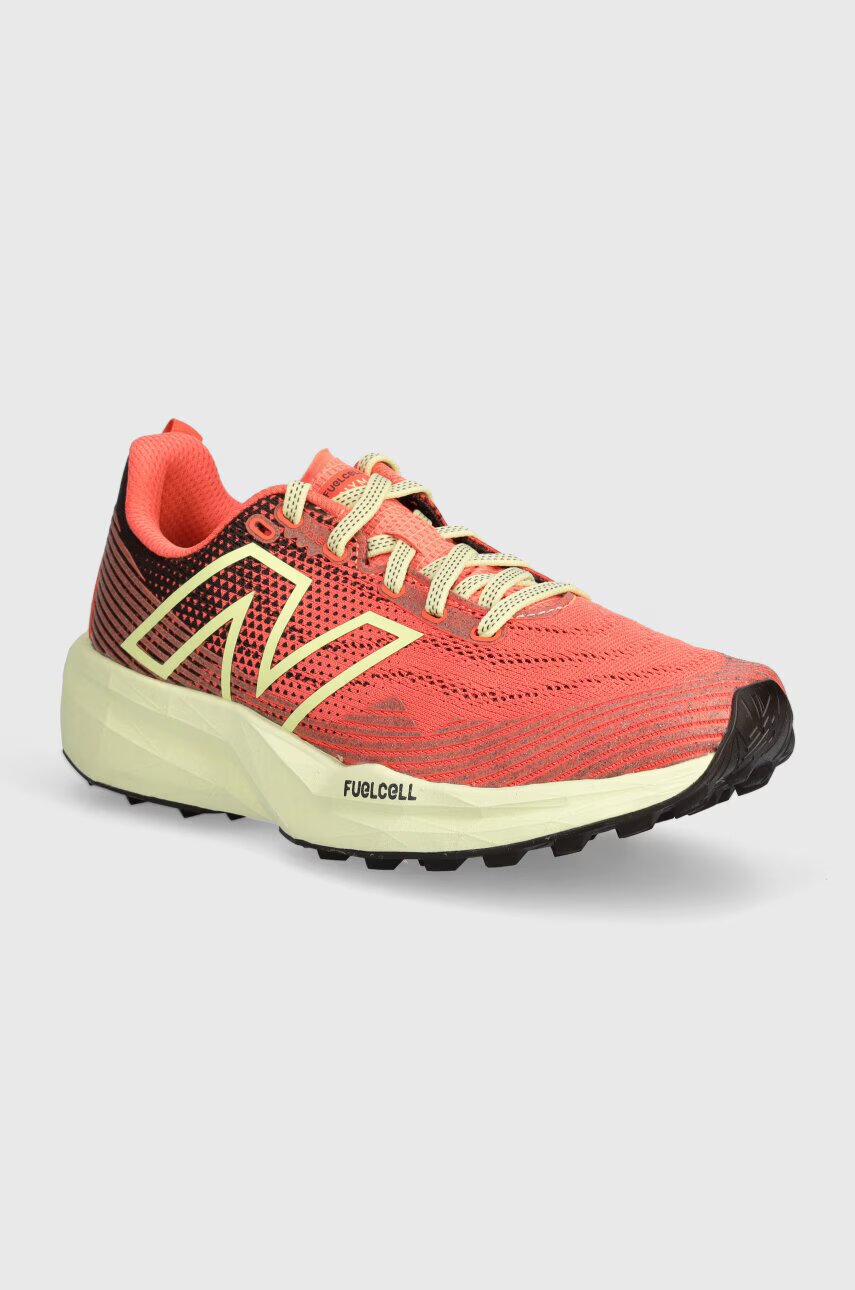 New Balance Обувки за бягане FuelCell Venym WTVNYMP
