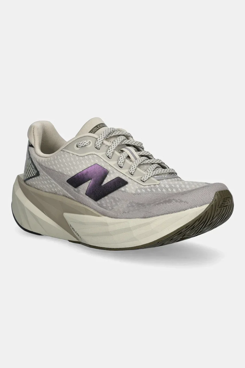 New Balance Обувки за бягане WFCX