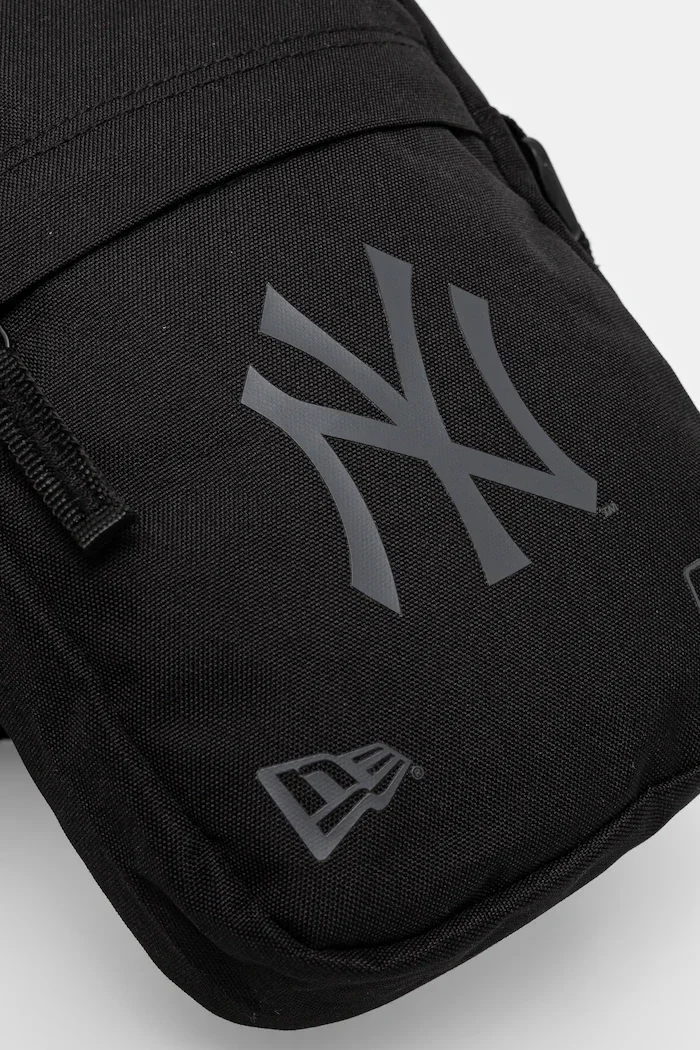 New Era Чанта през рамо YORK YANKEES в черно 12145422