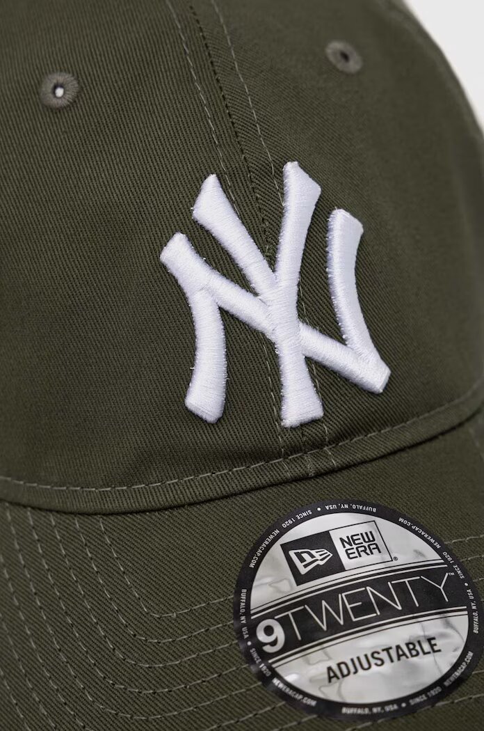 New Era Памучна шапка с козирка LEAGUE ESSENTIAL 9TWENTY® в зелено с десен NEW YORK YANKEES 60348851