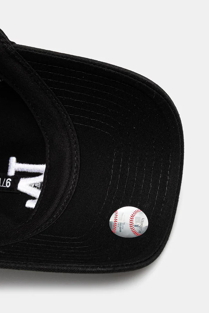 New Era Памучна шапка с козирка Washed 920 LA в черно с апликация 60579077