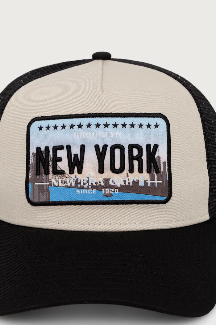 New Era шапка trucker LICENCE PLATE TRUCKER бежова 60915918