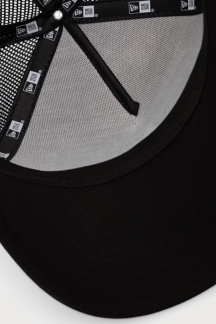 New Era шапка trucker LICENCE PLATE TRUCKER бежова 60915918