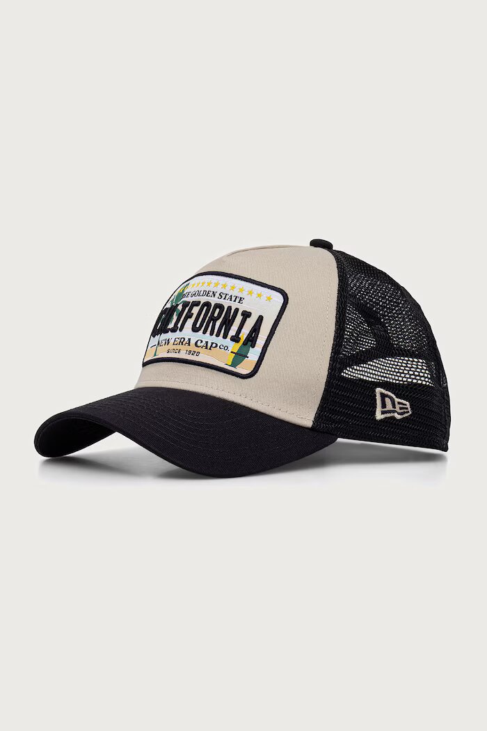 New Era шапка trucker LICENCE PLATE TRUCKER бежова 60915972