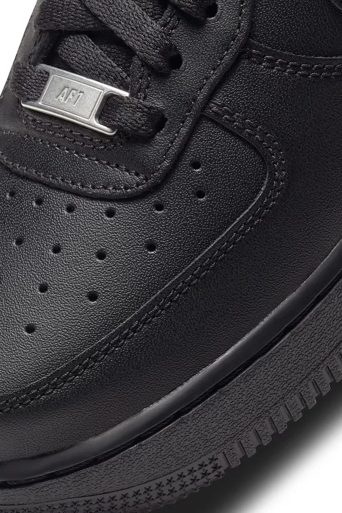 nike sportswear Air Force '07 маратонки дамски от кожа черни DD8959.001
