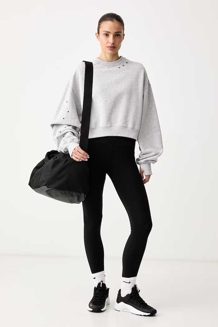 nike sportswear уголемен суичър дамски с памук Studio Fleece сив IX7045.012