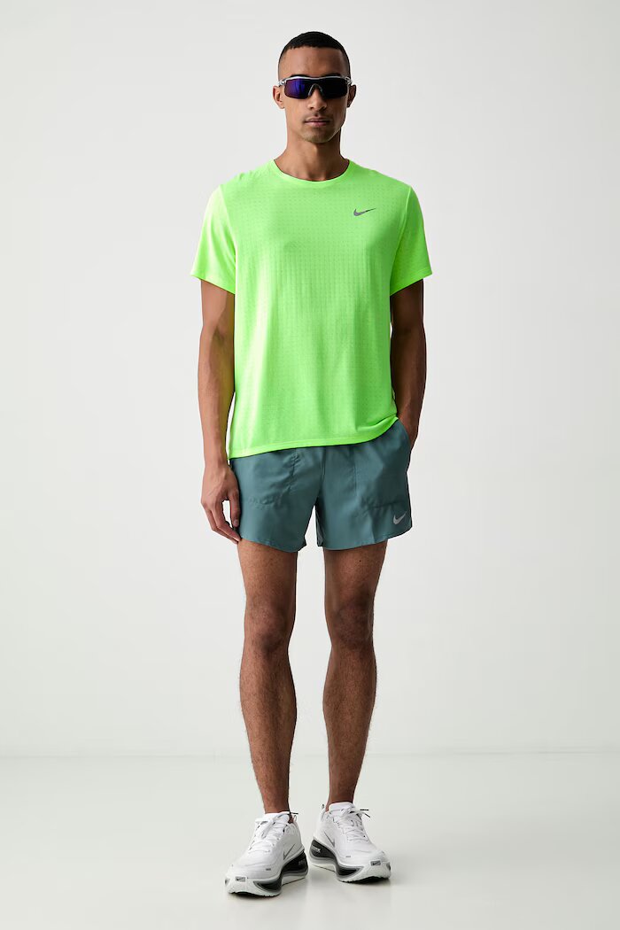 Nike тениска за бягане мъжка Miler Breathe зелена HJ4181.737