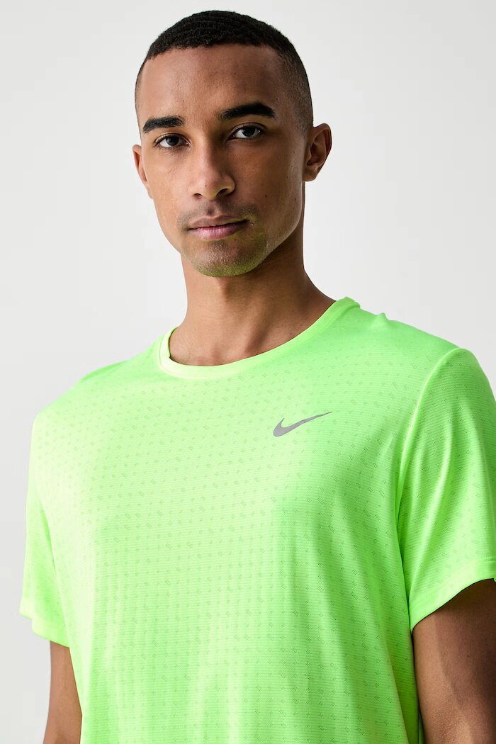Nike тениска за бягане мъжка Miler Breathe зелена HJ4181.737