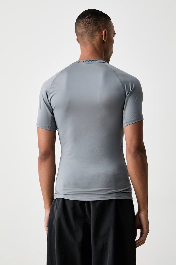 Nike тениска за трениране мъжка Pro сива FB7932.084