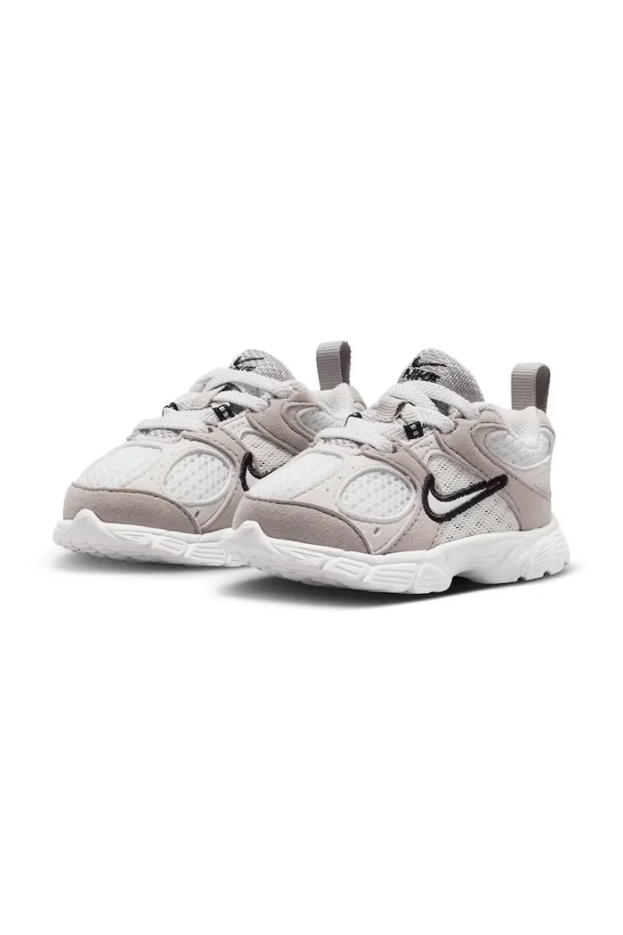 Nike V5 RNR Suede маратонки за бебе бежови IR5161