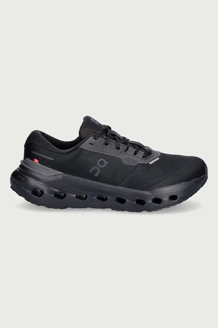 On обувки за бягане дамски Cloudrunner 3 WP черни 3WG10081043