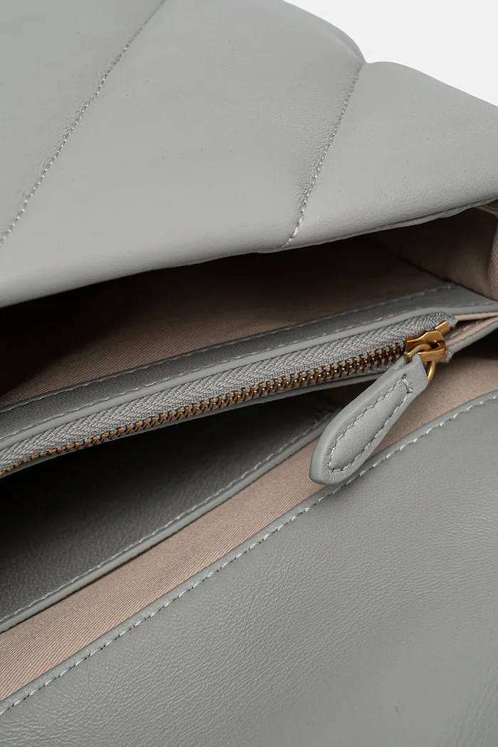 Pinko чанта crossbody дамска от кожа сива 100037 A0F2