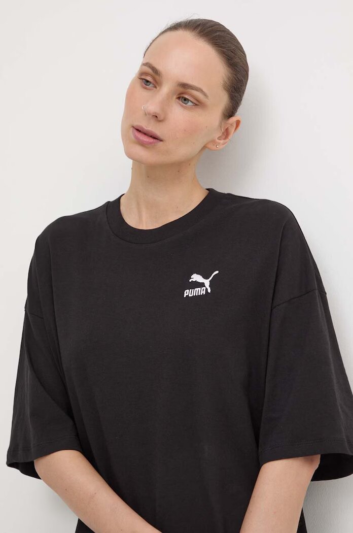 Puma Памучна рокля BETTER CLASSIC в черно къса с уголемена кройка 624232