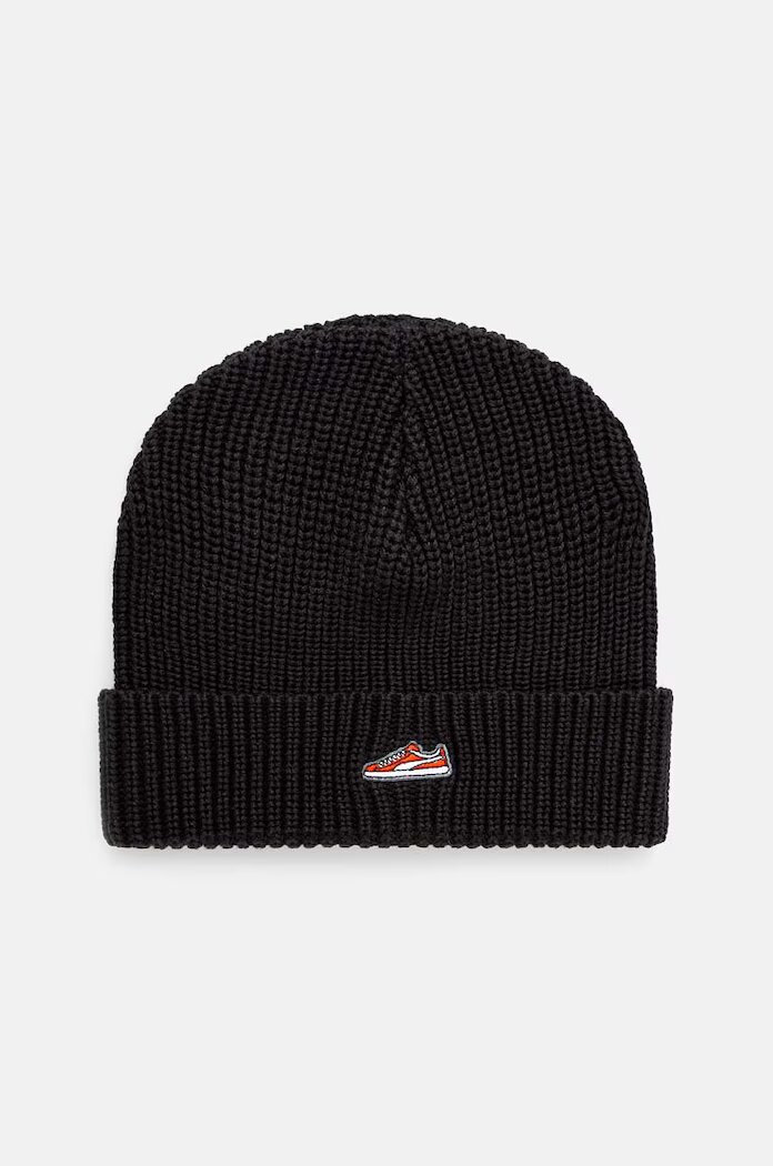 Puma Памучна шапка Classics Graphic Short Beanie в черно от памук 025680