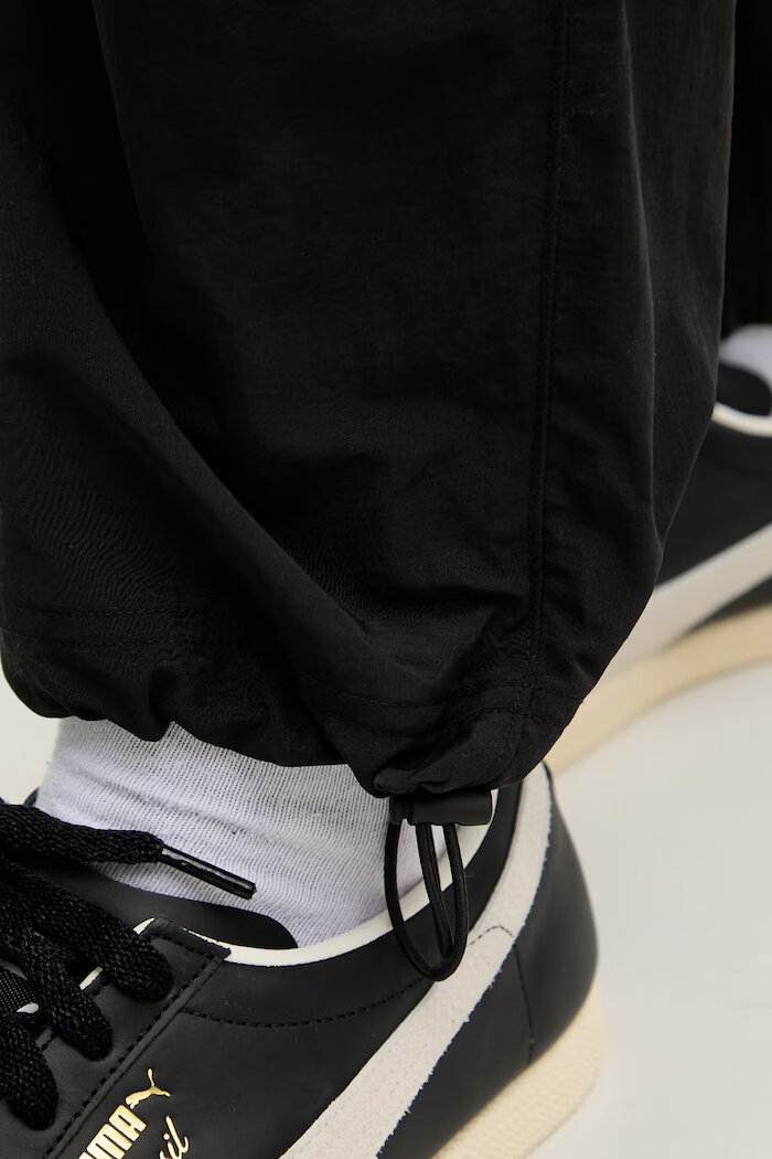 Puma Панталон Wardrobe Essential мъжки в черно с изчистен дизайн 629653