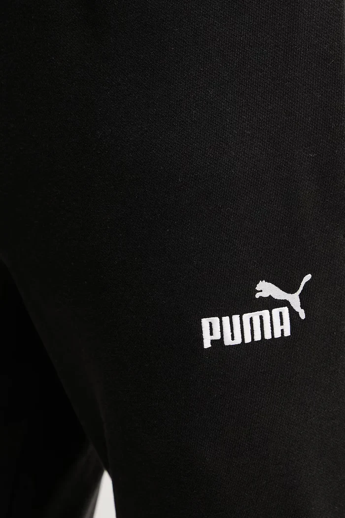Puma Спортен панталон Essential Sweatpants мъжки в черно с изчистен дизайн 682606
