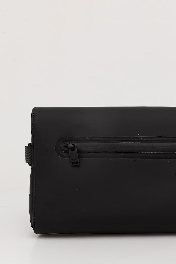 Rains Козметична чанта 16480 OTG Wash Bag W3 в черно 16480