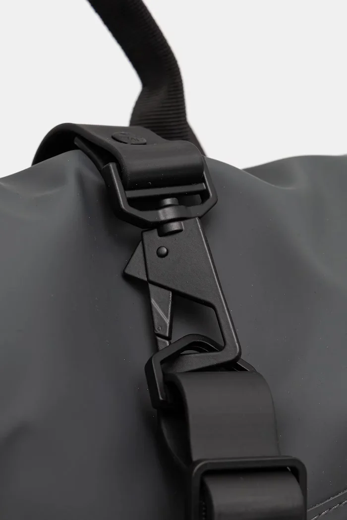 Rains Раница 14590 Rolltop Rucksack Large W3 в сиво голям размер с изчистен дизайн 14590