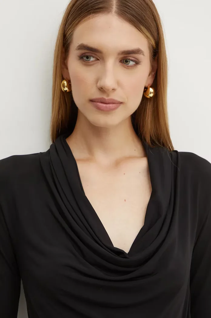 Silvian Heach Блуза ROSIZ в черно с изчистен дизайн GPA24130BL