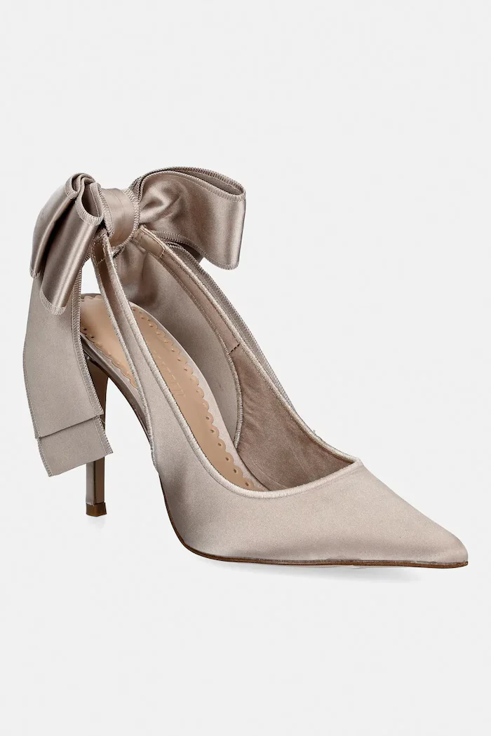 Steve Madden Обувки с тънък ток Teacup в бежово 11004931