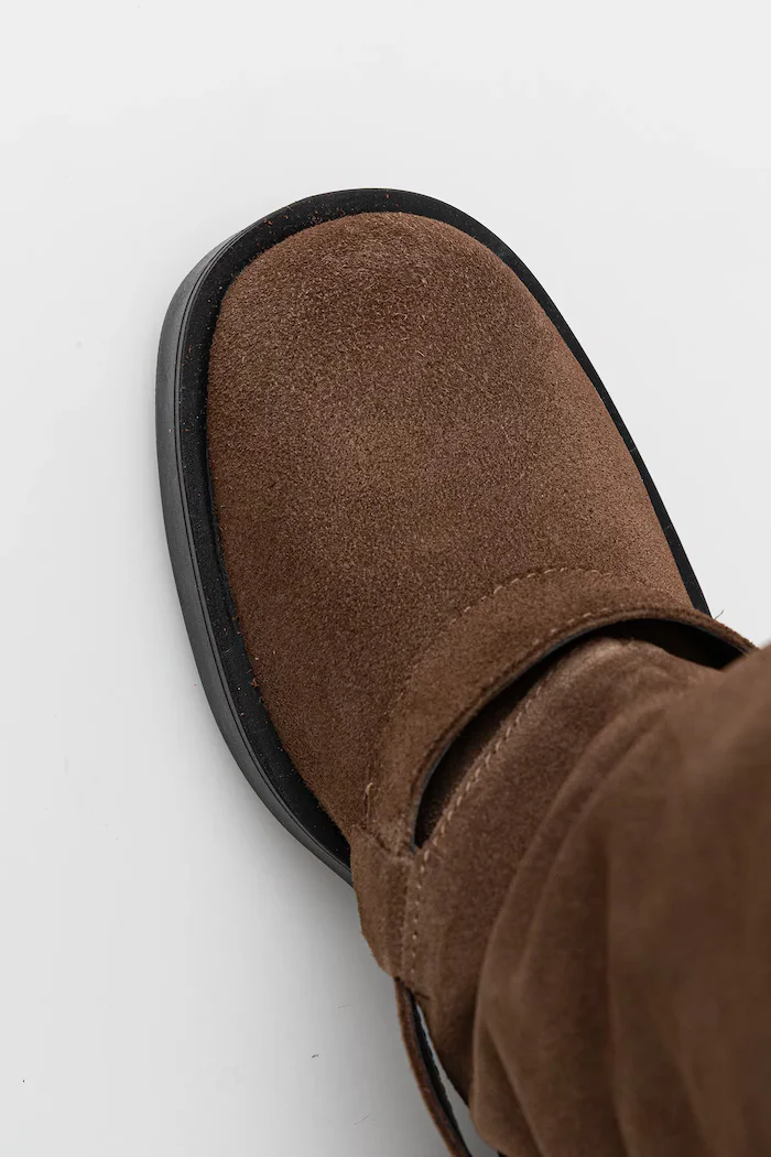 Steve Madden Велурени ботуши Aletta в бежово с равна подметка 11004755