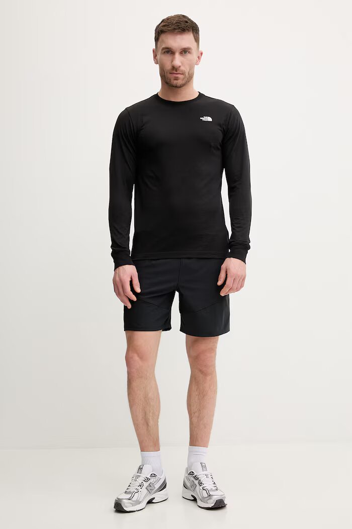 The North Face Блуза с дълги ръкави Simple Dome в черно с изчистен дизайн NF0A8EU3JK31