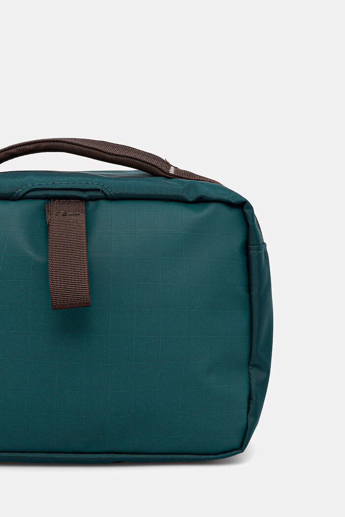 The North Face козметична чантичка за път Base Camp Voyager зелена NF0A81BLXBS1