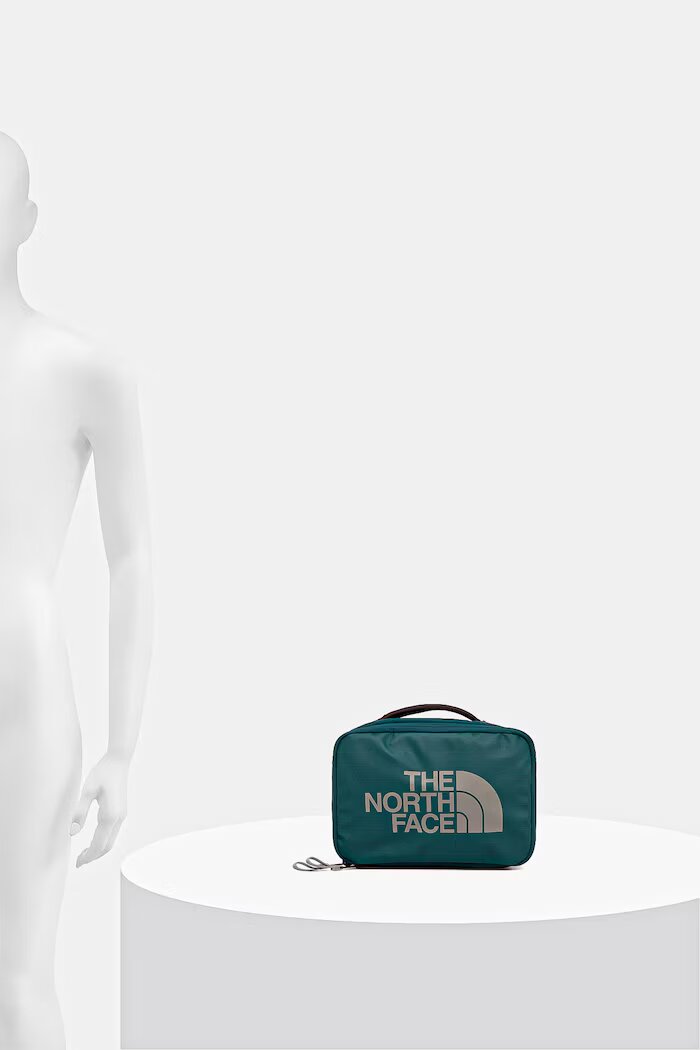 The North Face козметична чантичка за път Base Camp Voyager зелена NF0A81BLXBS1