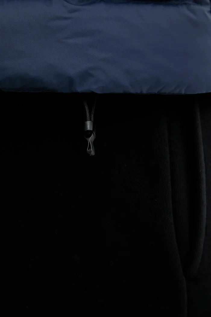 The North Face Пухено яке Classic Down в тъмносиньо зимен модел NF0A8D1U8K21
