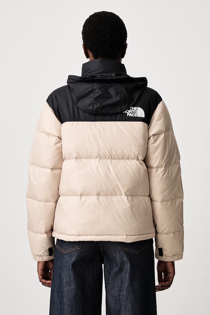 The North Face пухено яке дамско 1996 Retro Nuptse бежово NF0A3XEOPC71