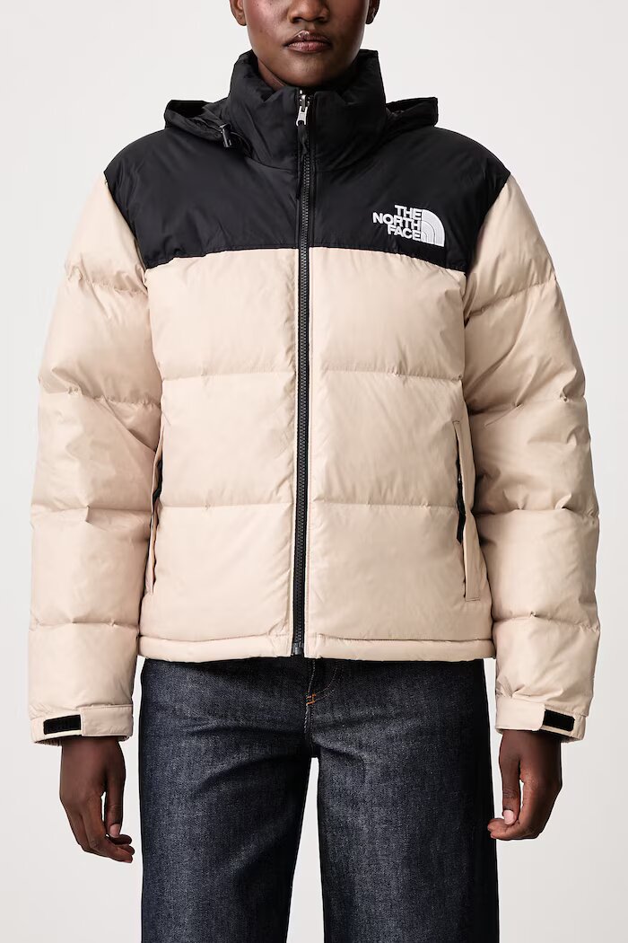 The North Face пухено яке дамско 1996 Retro Nuptse бежово NF0A3XEOPC71