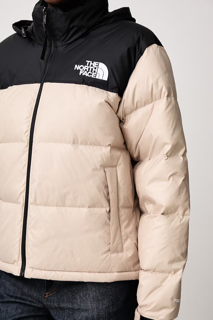 The North Face пухено яке дамско 1996 Retro Nuptse бежово NF0A3XEOPC71