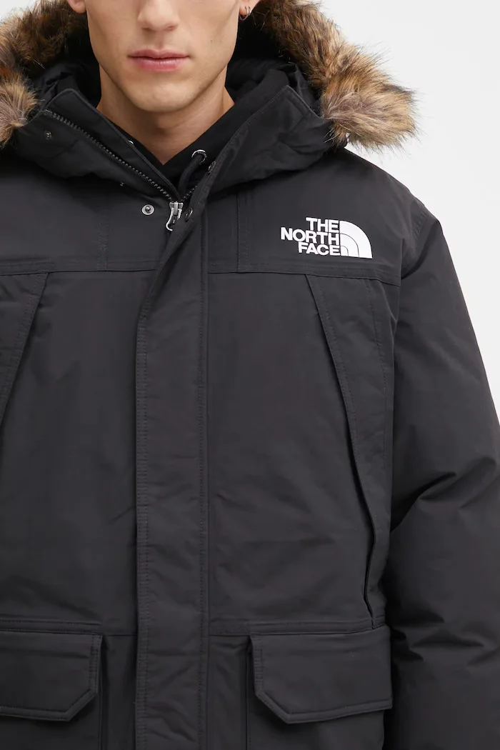 The North Face Пухено яке McMurdo в черно зимен модел NF0A5GJFKX71
