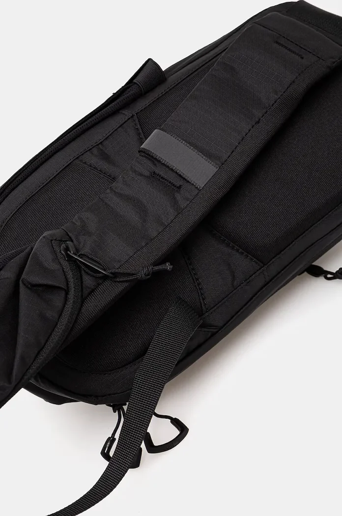 The North Face Раница Borealis Sling 6L в черно малък размер с принт NF0A52UP53R1
