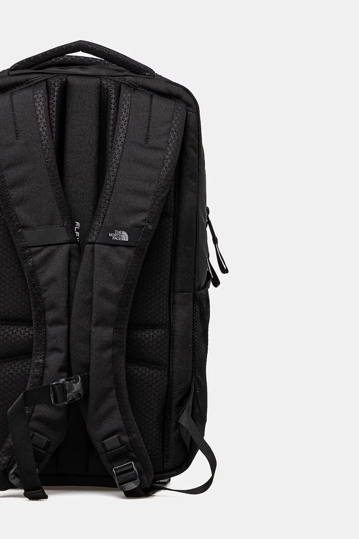 The North Face Раница Vault в черно голям размер с изчистен дизайн NF0A3VY24H01
