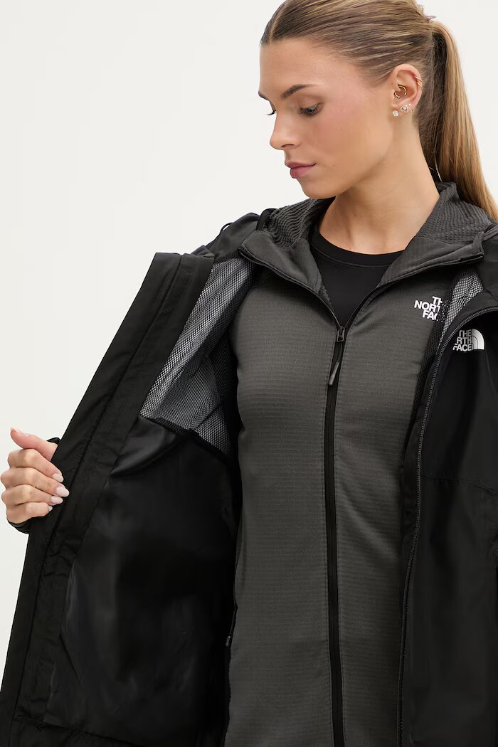 The North Face спортно яке дамско Diablo dynamic черно NF0A8DZ6JK31