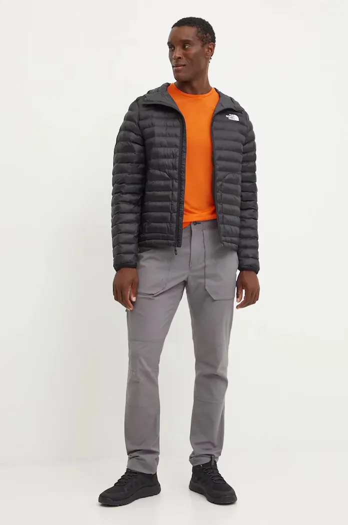 The North Face Спортно яке Huila в черно NF0A85A34GZ1
