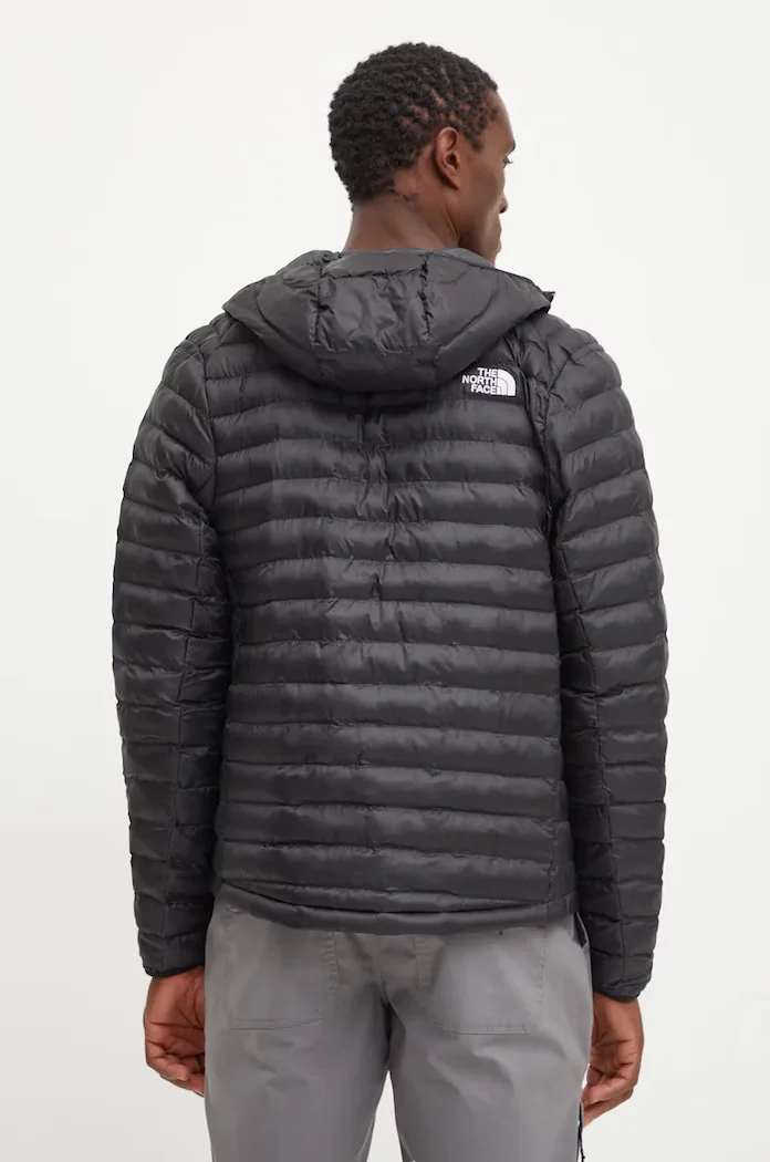 The North Face Спортно яке Huila в черно NF0A85A34GZ1