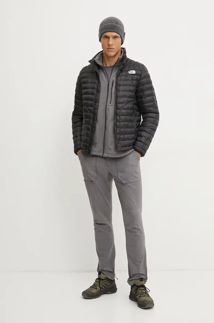 The North Face Спортно яке Huila в черно преходен модел NF0A85AE4GZ1